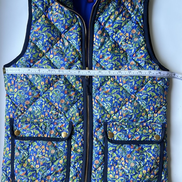 J Crew Liberty puffer vest - Picture 4 of 8